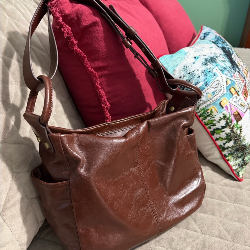 HOBO Shelia crossbody/shoulder bag